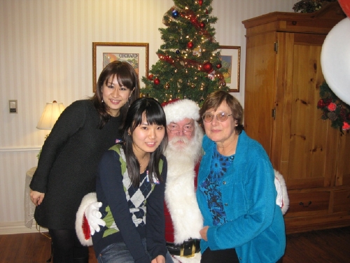 X'mas party with Host Mother & Korean roommate.jpg
